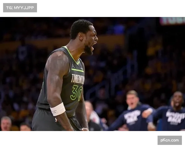 森林狼力克雷霆 爱德华兹关键攻防锁定胜局